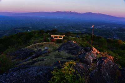 優秀賞「朝日の羽山」の写真