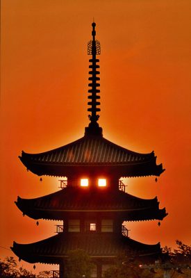 優秀賞「夕日がさす塔」の写真
