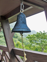 くろがね小屋の鐘